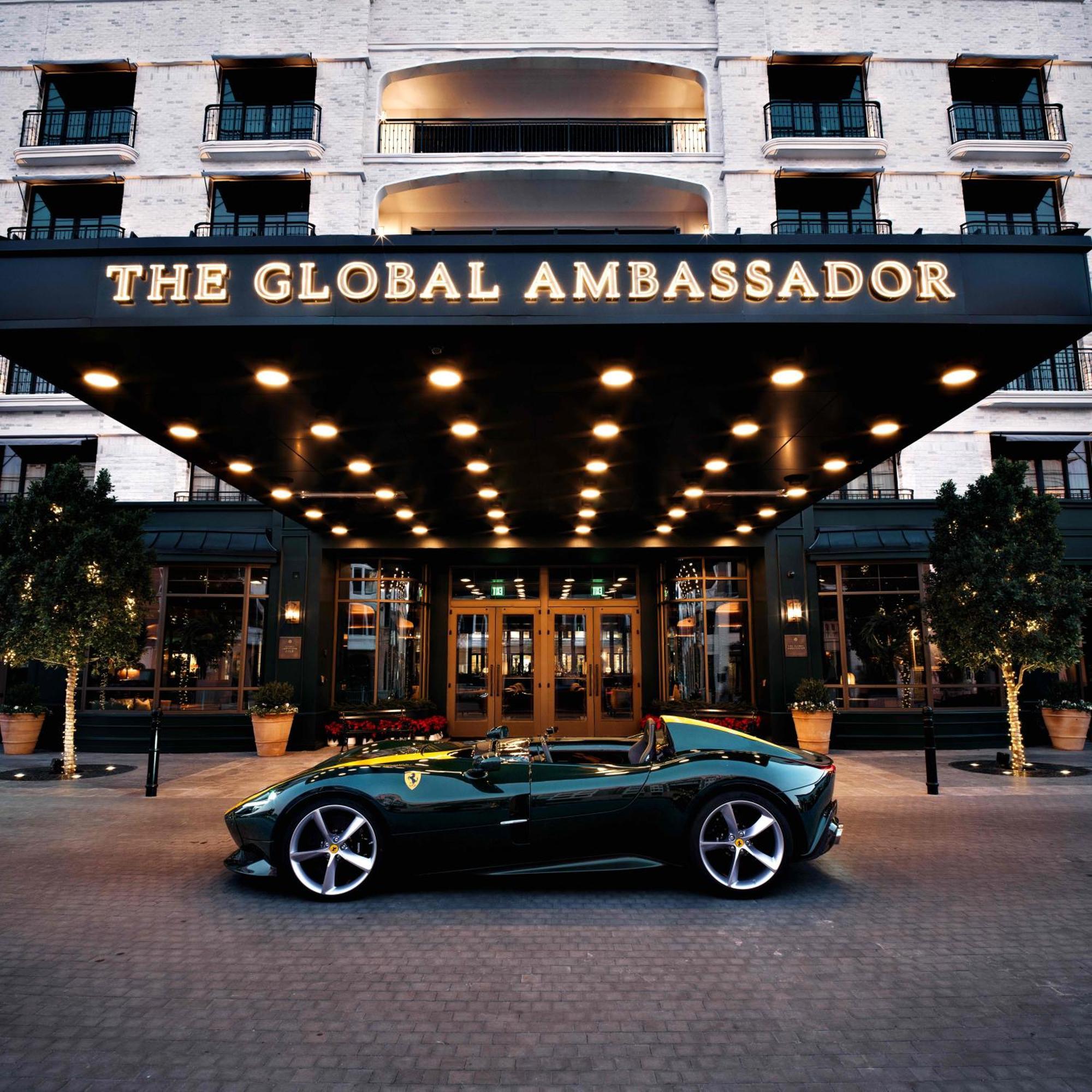 Отель The Global Ambassador Феникс Экстерьер фото